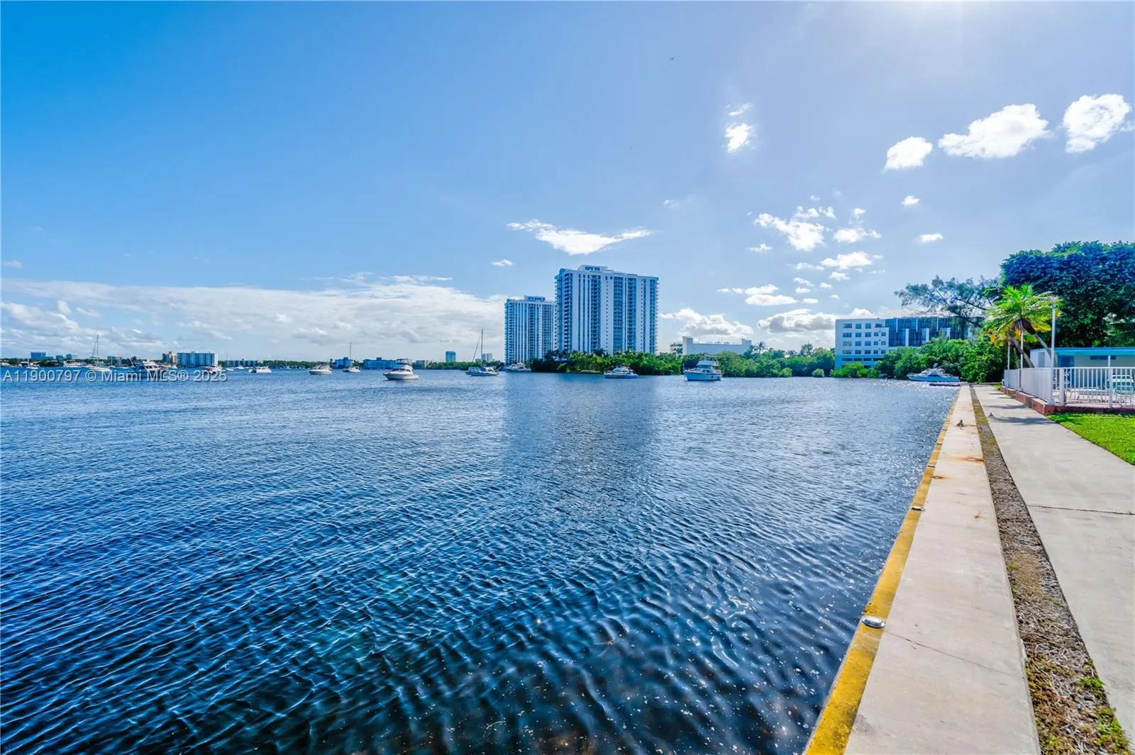 2910 Point East Dr, #M412