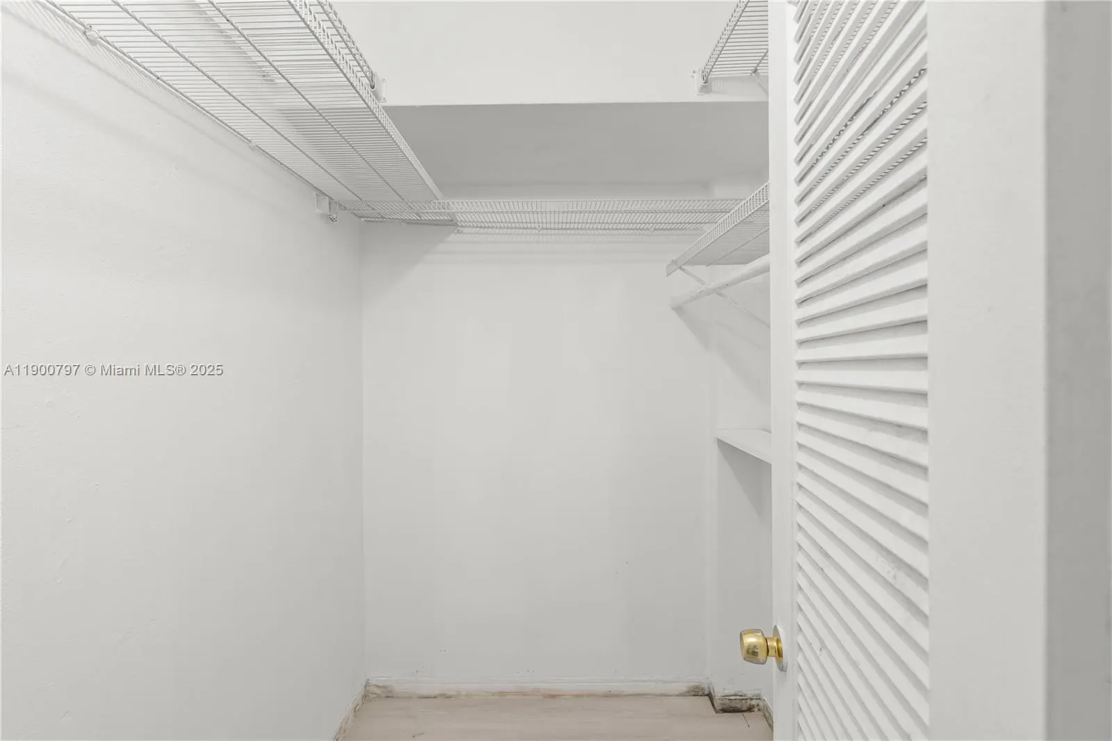 2910 Point East Dr, #M412