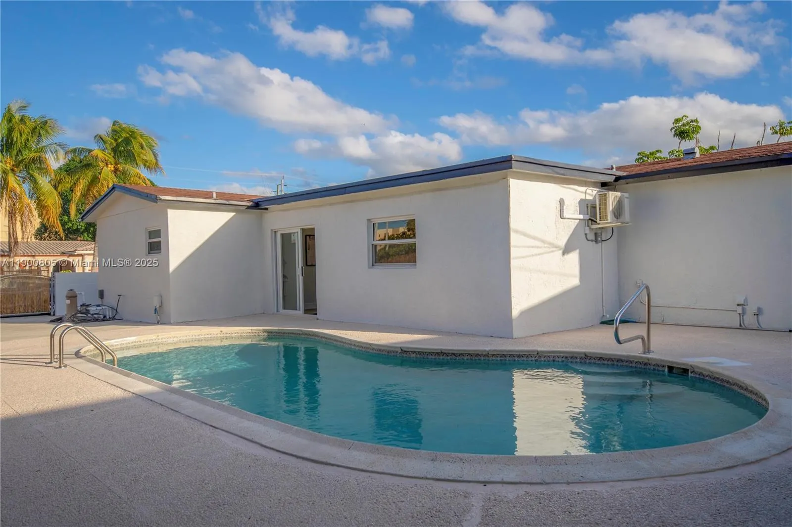 3251 NW 23rd Ct