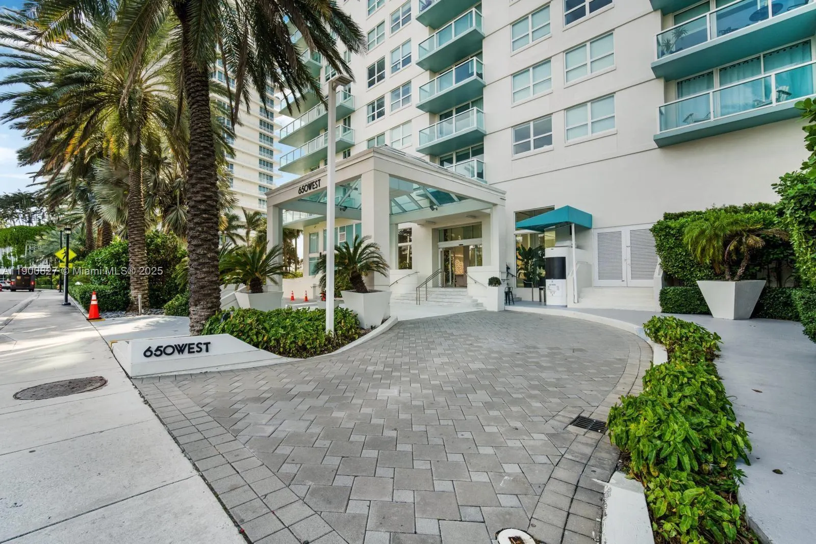 650 West Ave, #303