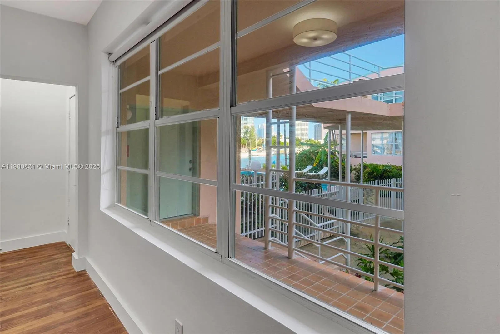 6881 Bay Dr, #7