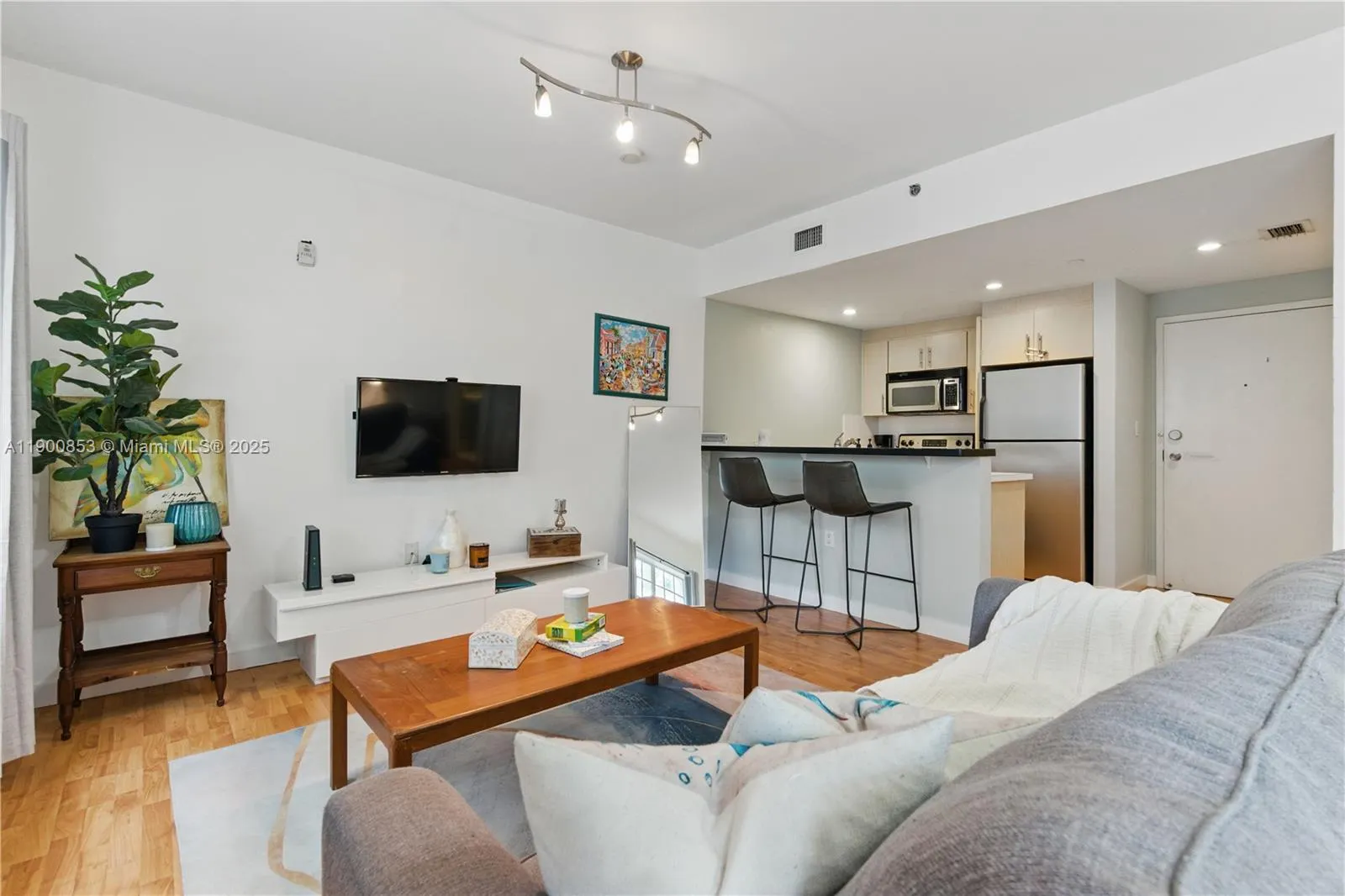 2129 Washington Ave, #107