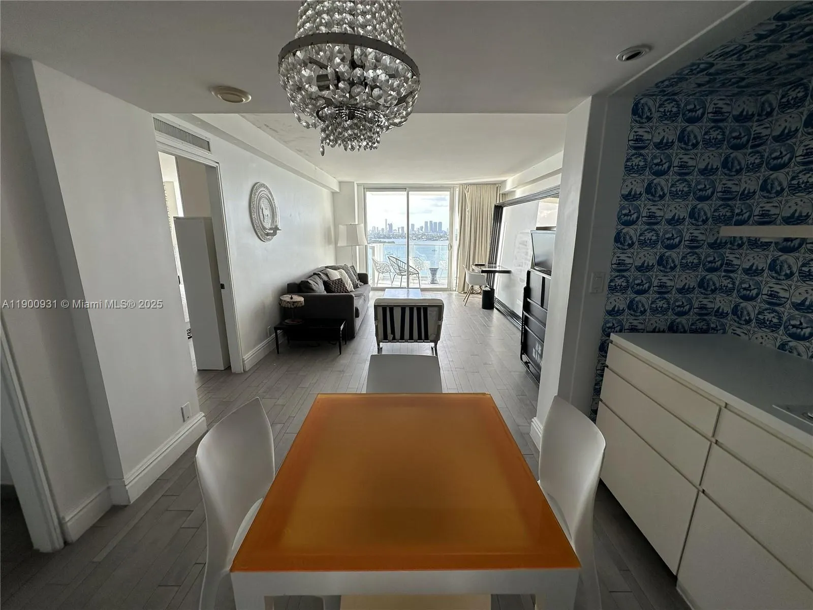 1100 West Ave, #1520