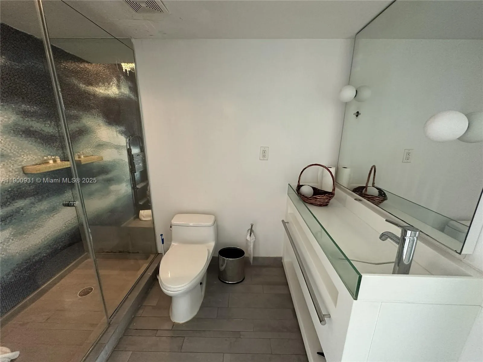 1100 West Ave, #1520