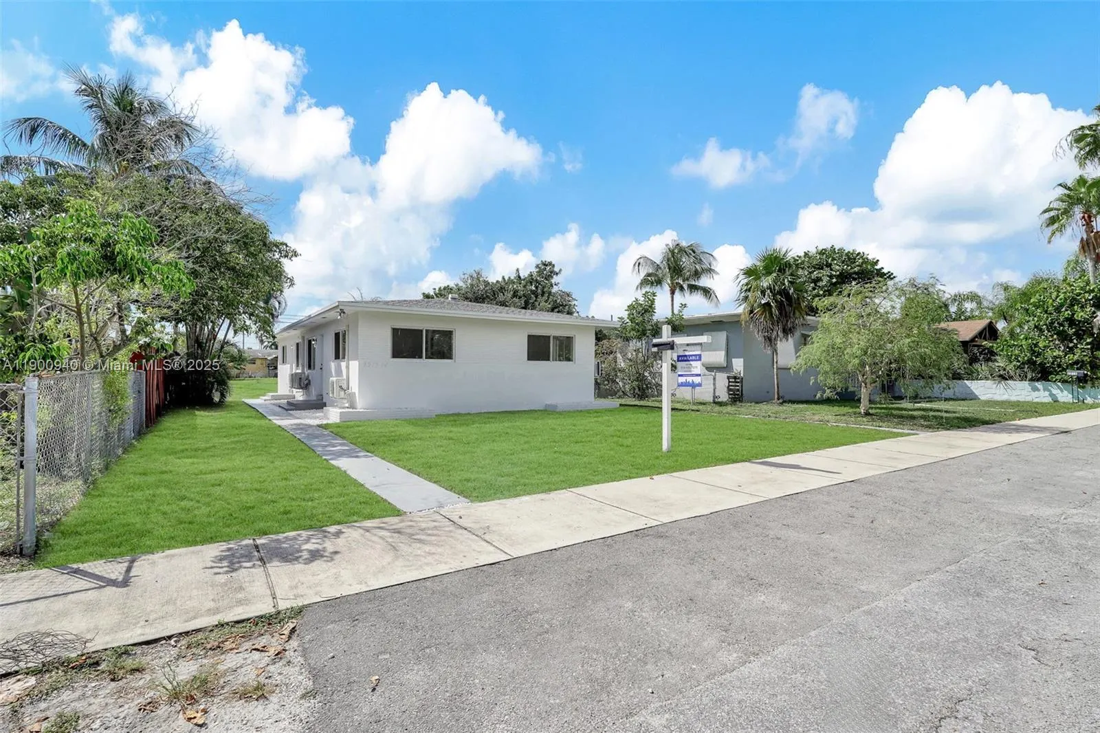 2212 Roosevelt St, #1