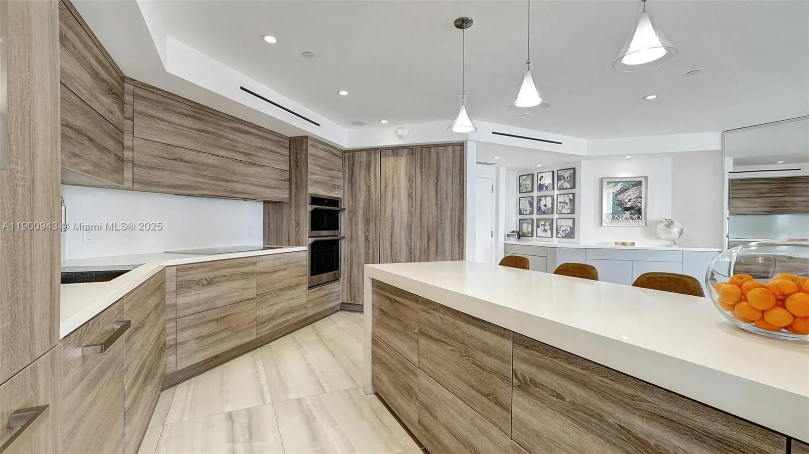 3000 Island Blvd, #905