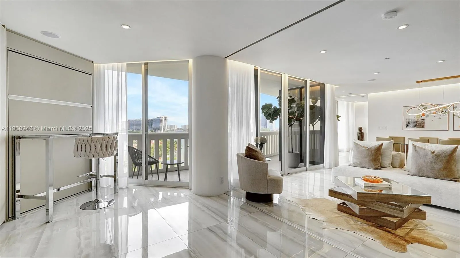 3000 Island Blvd, #905