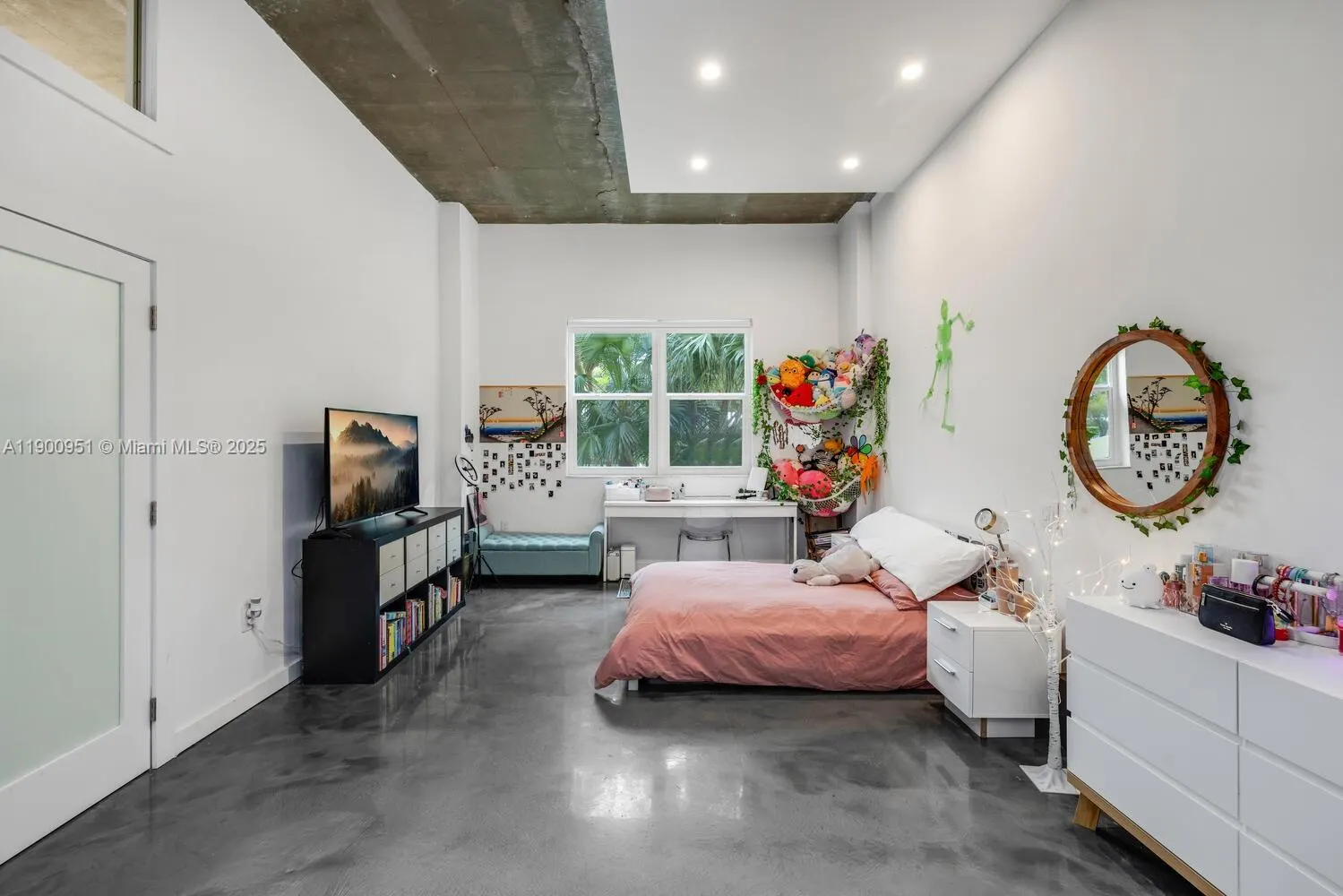 11111 Biscayne Blvd, #1F