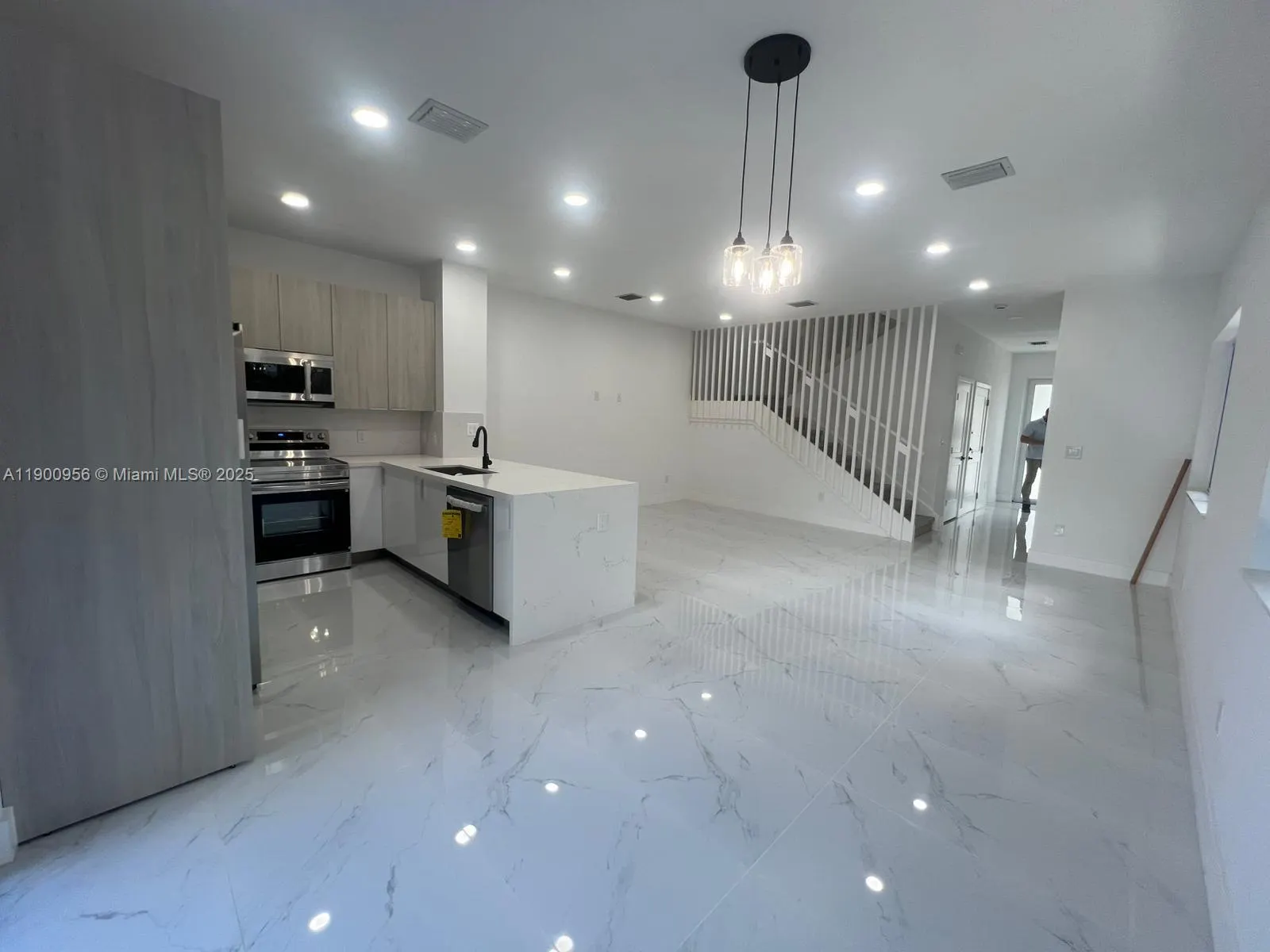 1355 NW 42nd St