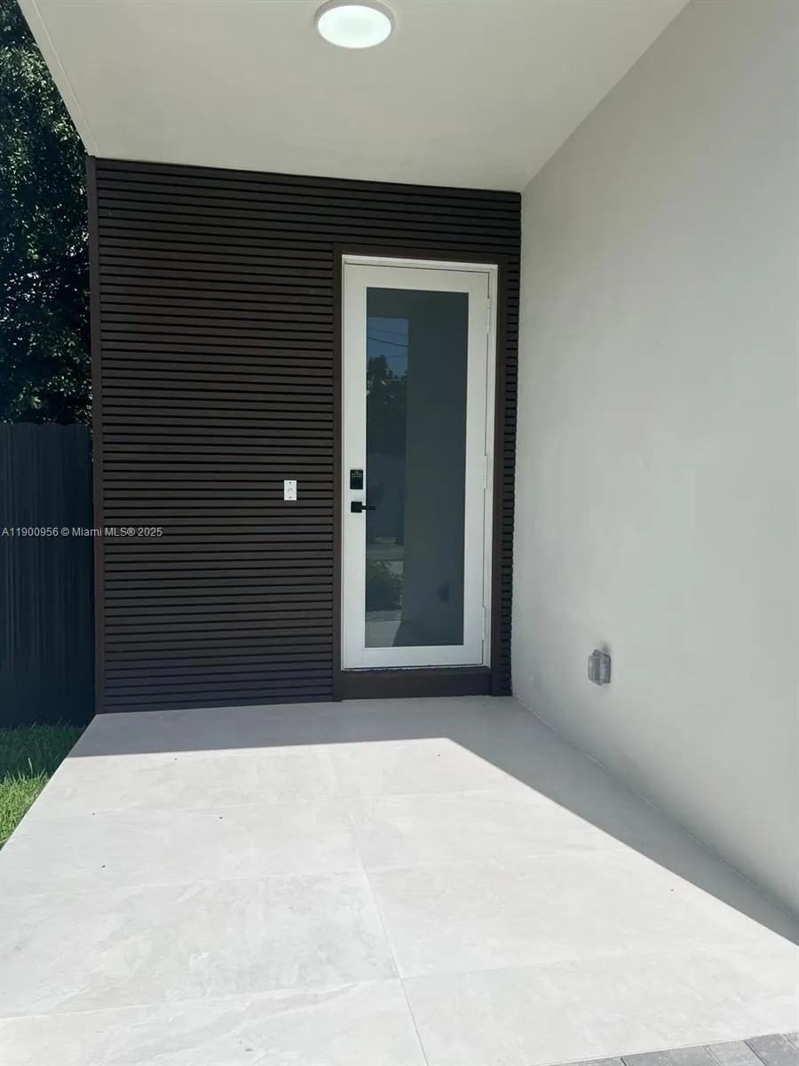 1355 NW 42nd St