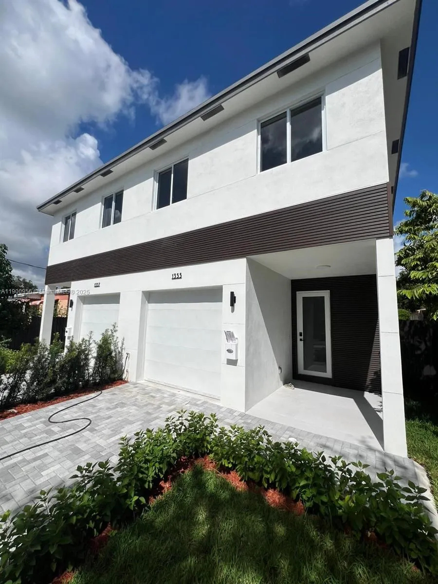 1355 NW 42nd St