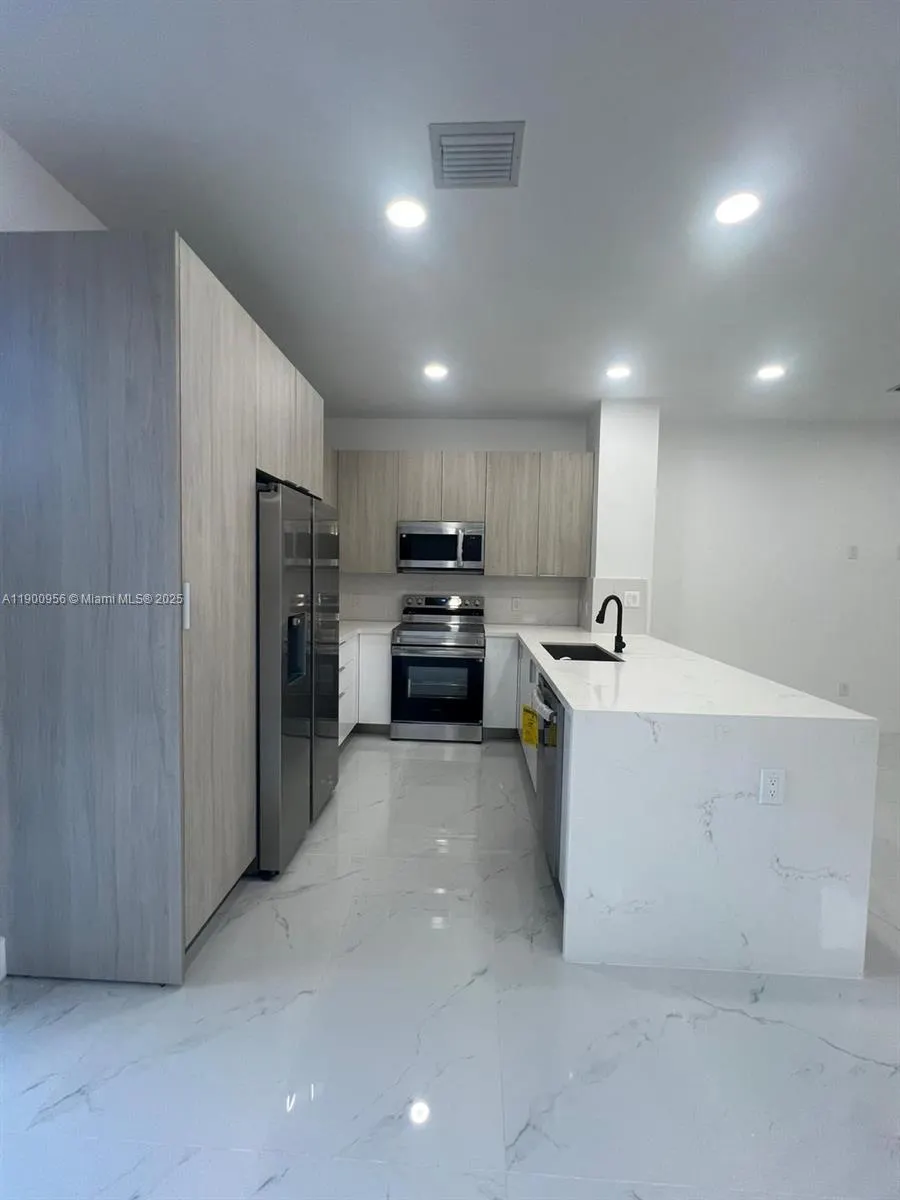 1355 NW 42nd St