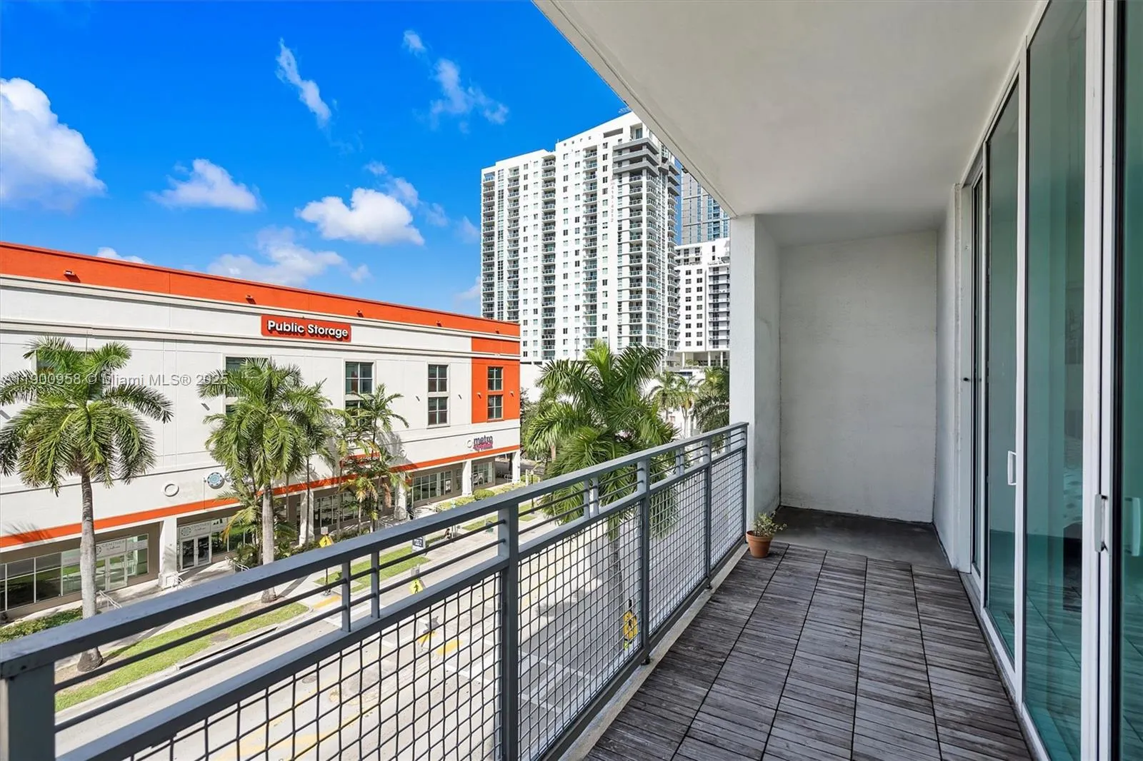 350 NE 24th St, #410