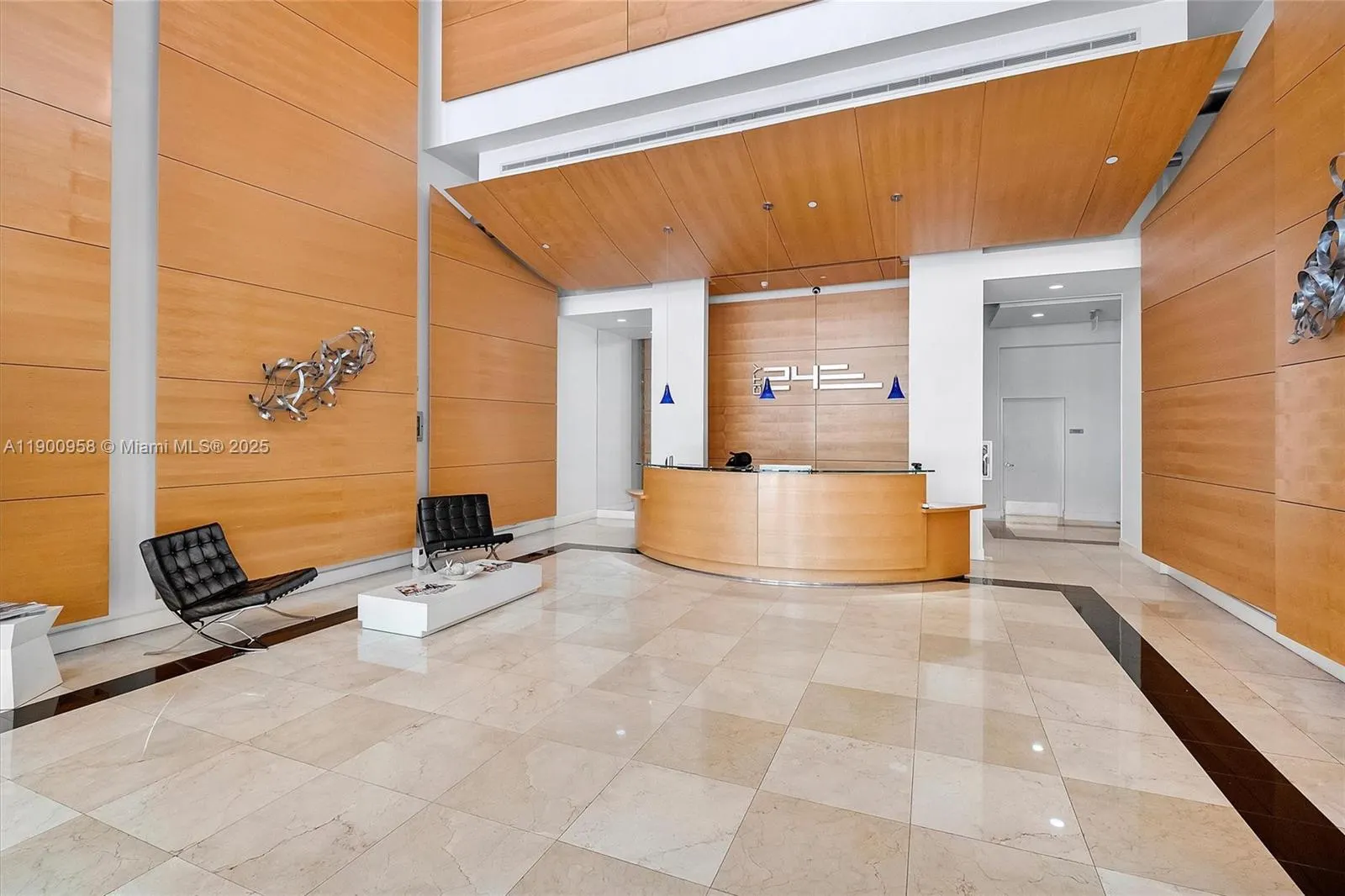350 NE 24th St, #410