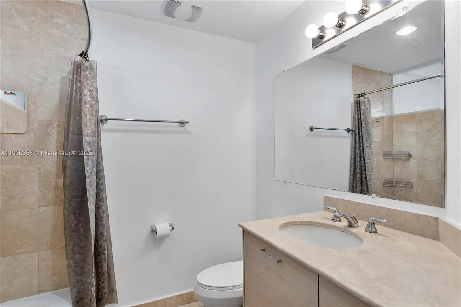 350 NE 24th St, #410