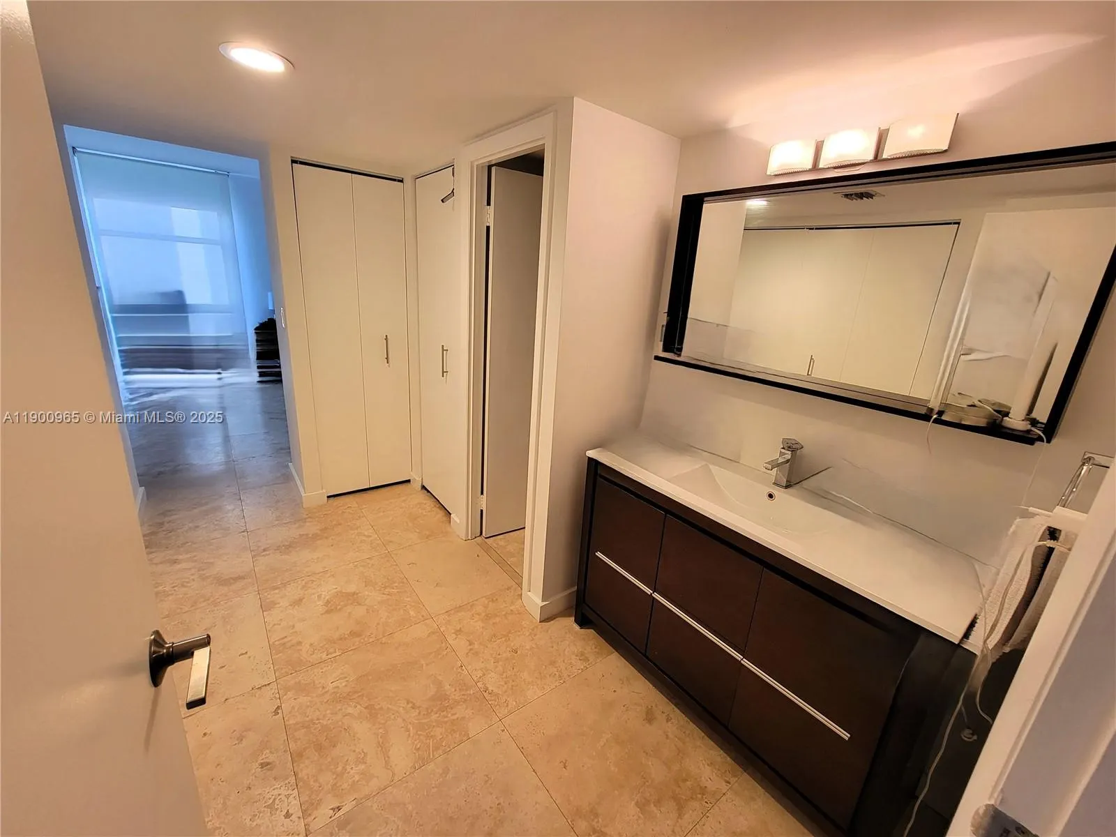 20379 W Country Club Dr, #539