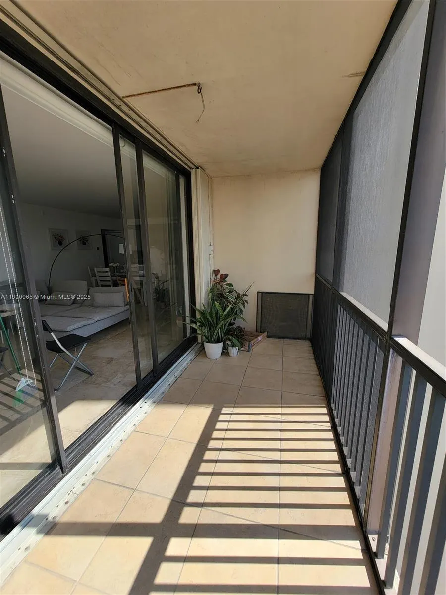 20379 W Country Club Dr, #539