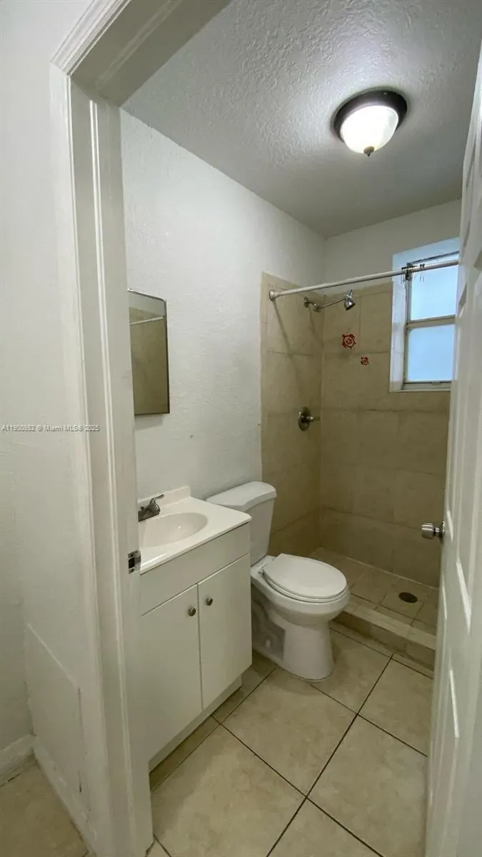 1021 NW 3rd St, #206