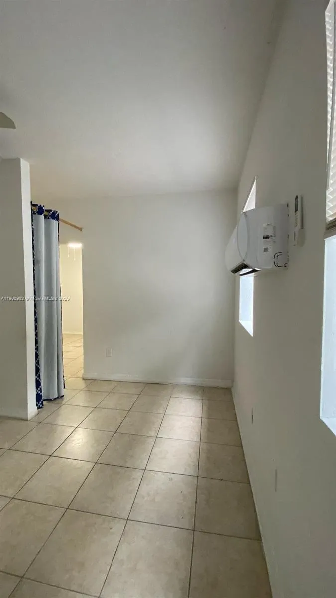 1021 NW 3rd St, #206