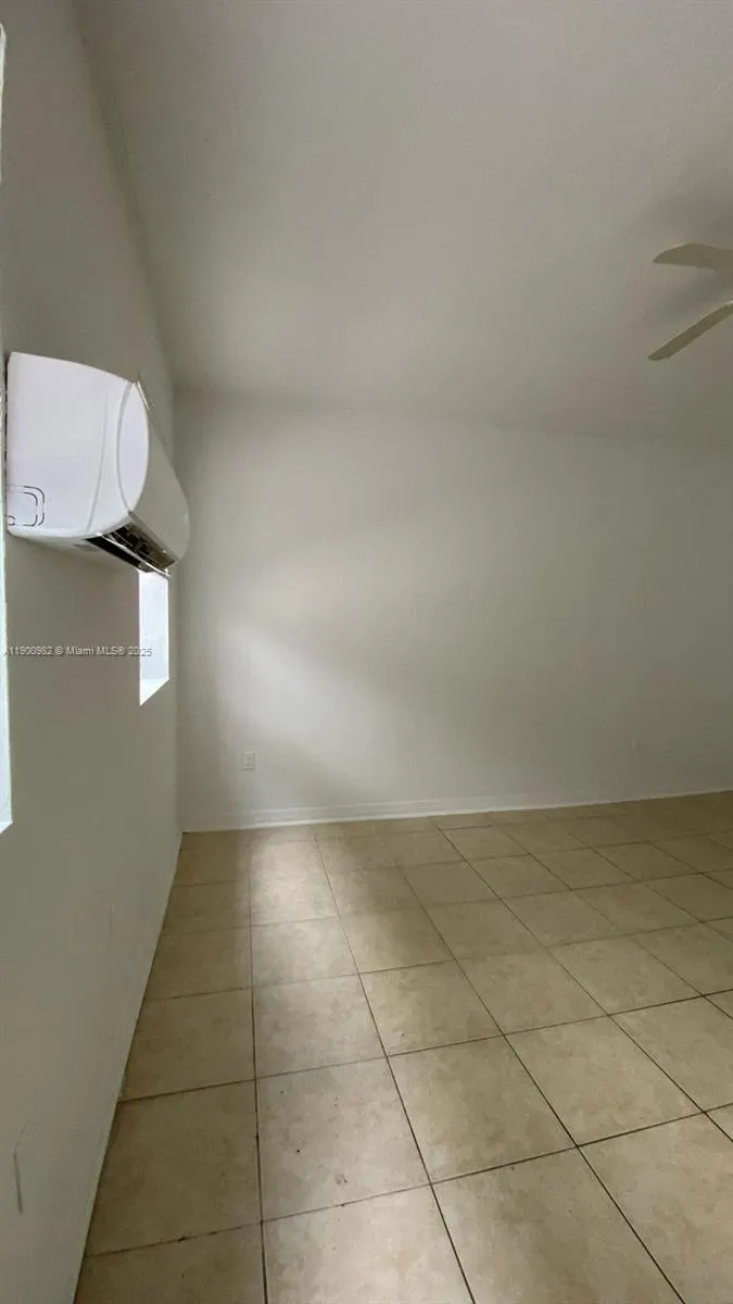 1021 NW 3rd St, #206