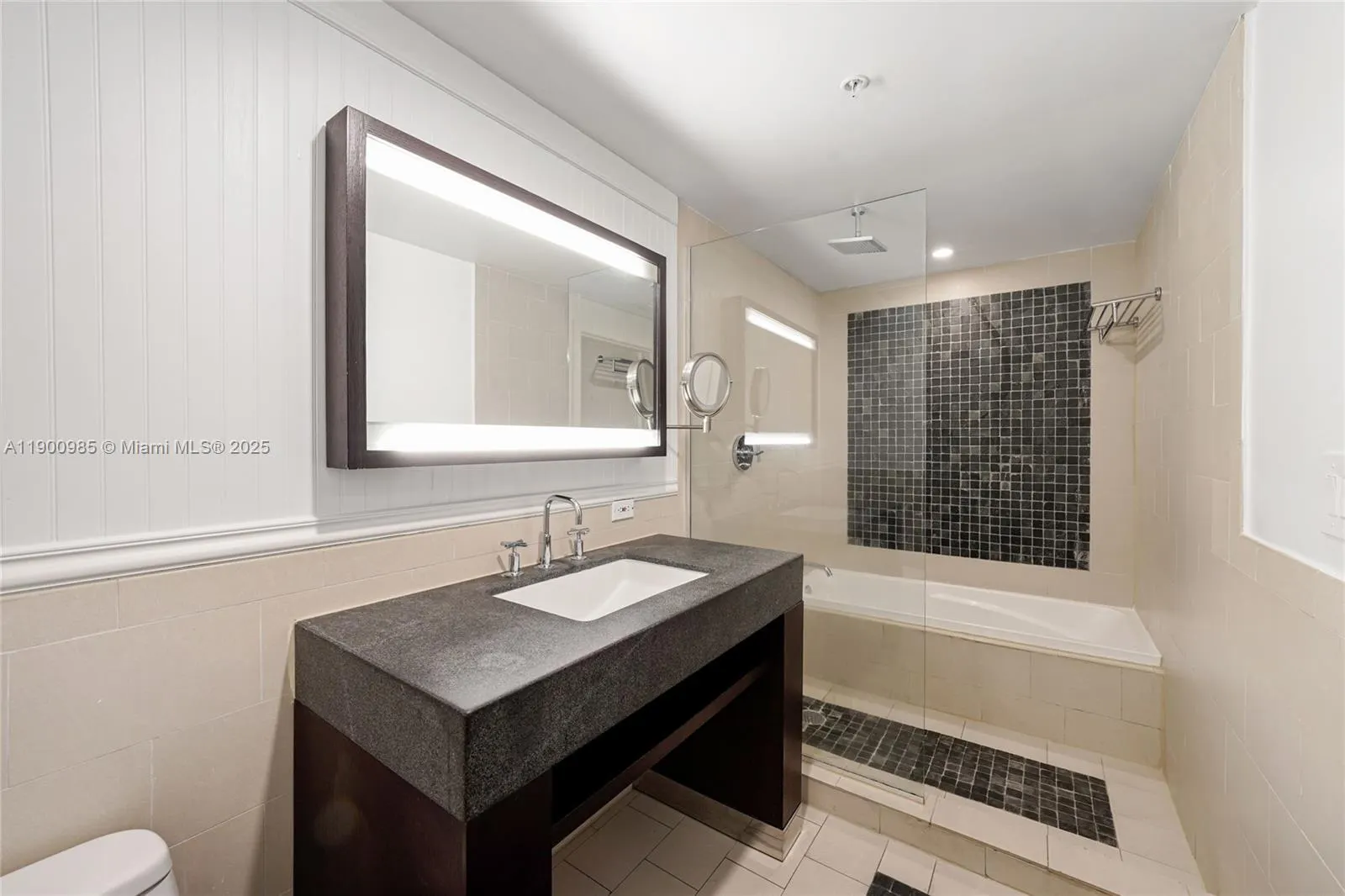 17315 Collins Ave, #2008