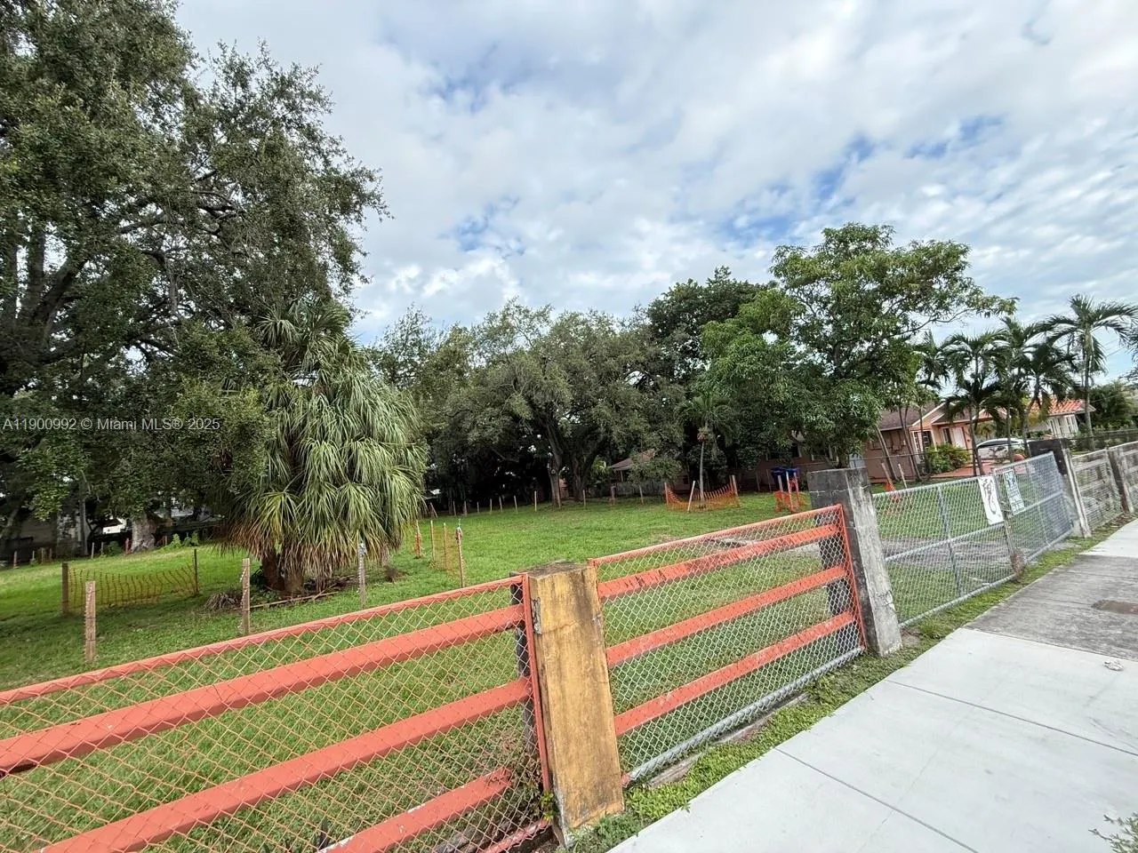 2810 NW 14th St