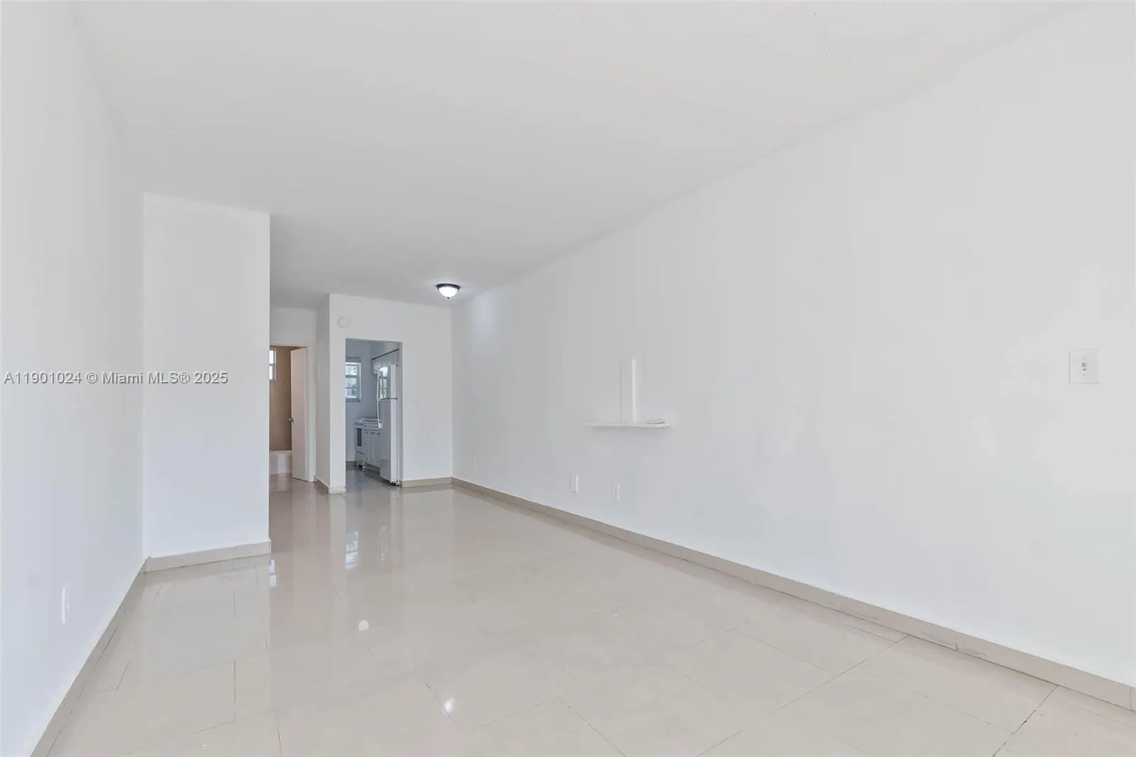 1685 Jefferson Ave, #4