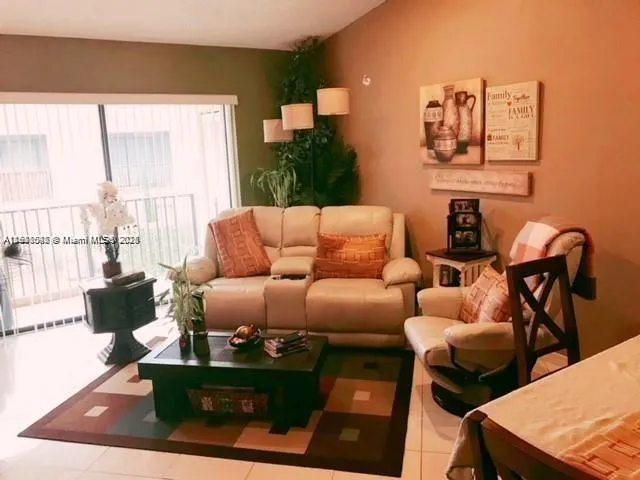 160 NW 60th Ave, #6-3