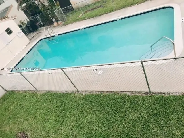 160 NW 60th Ave, #6-3