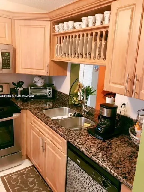 160 NW 60th Ave, #6-3