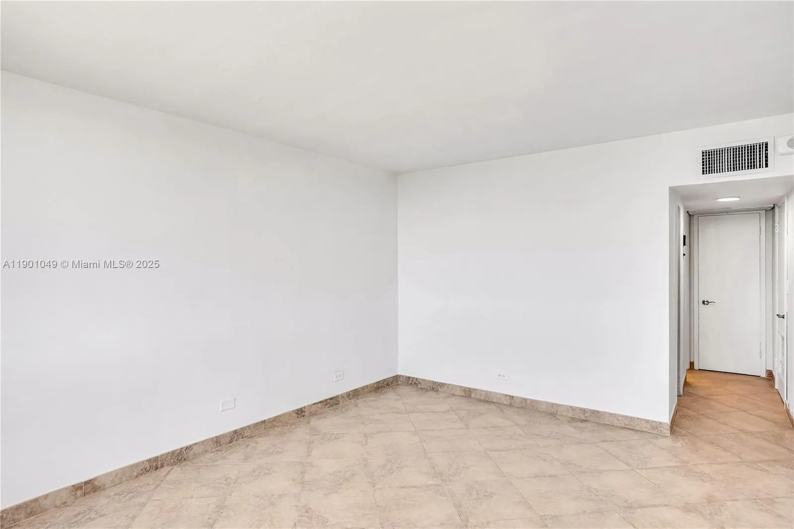 5005 Collins Ave, #607