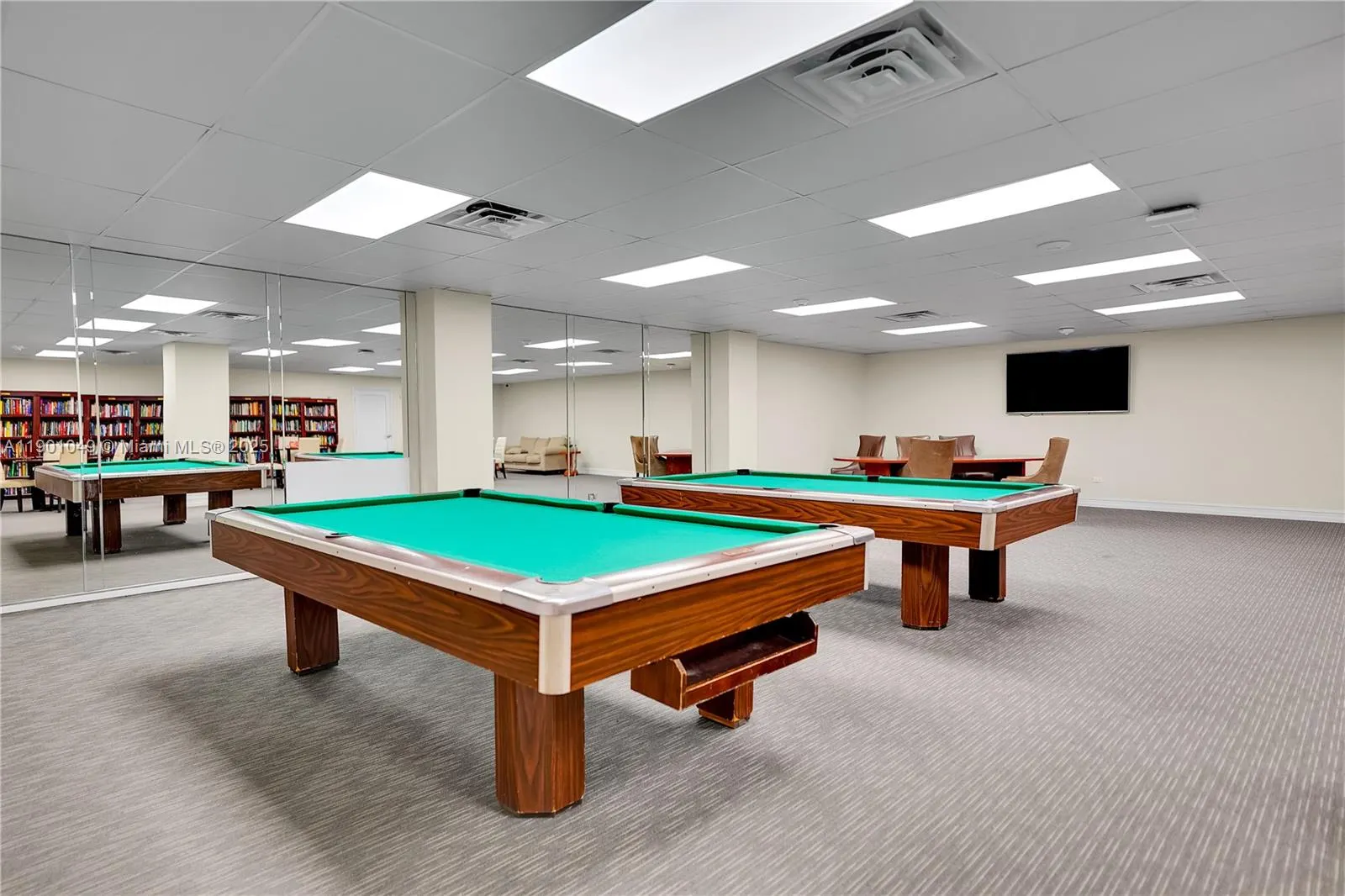 5005 Collins Ave, #607