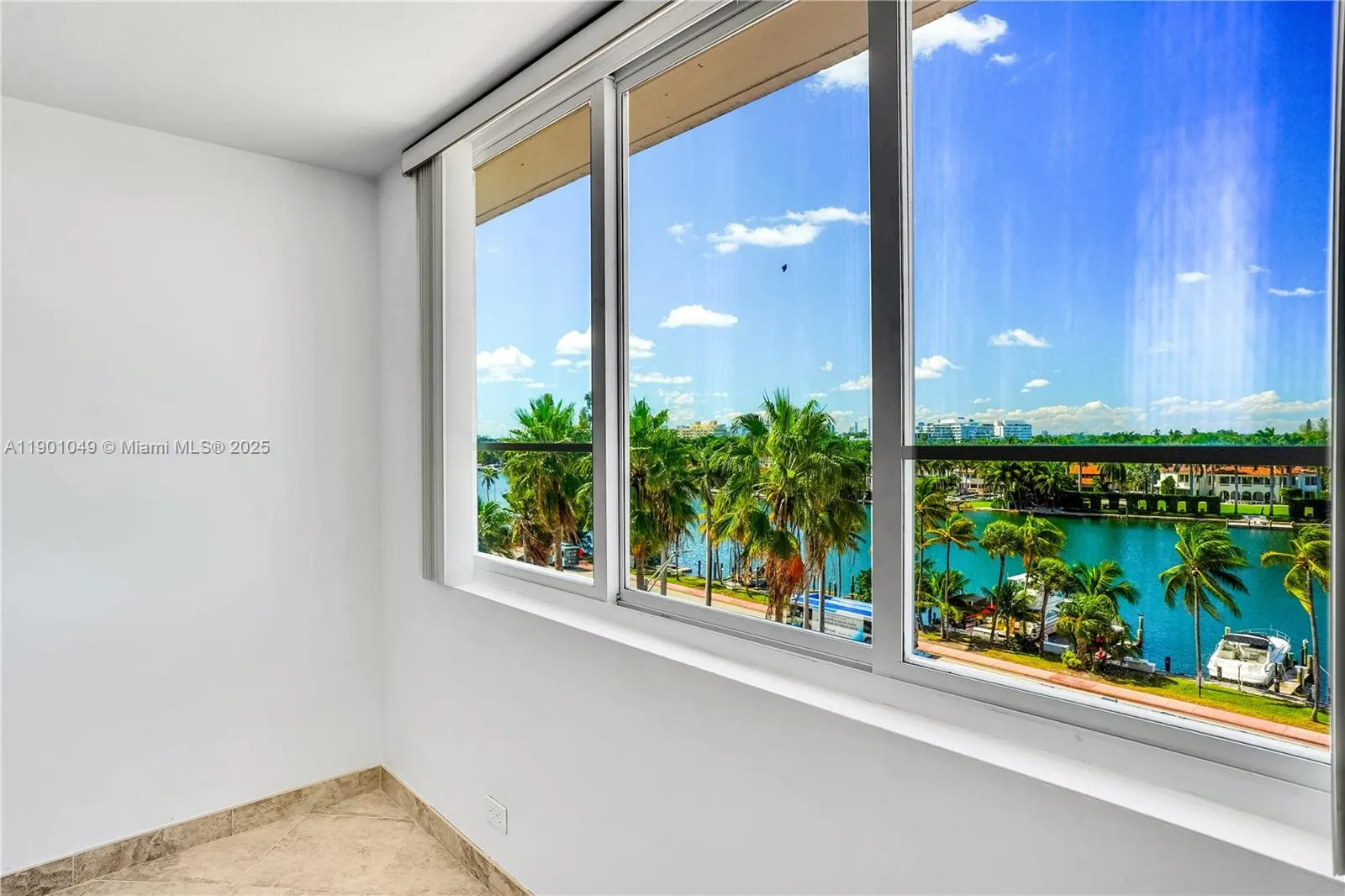 5005 Collins Ave, #607