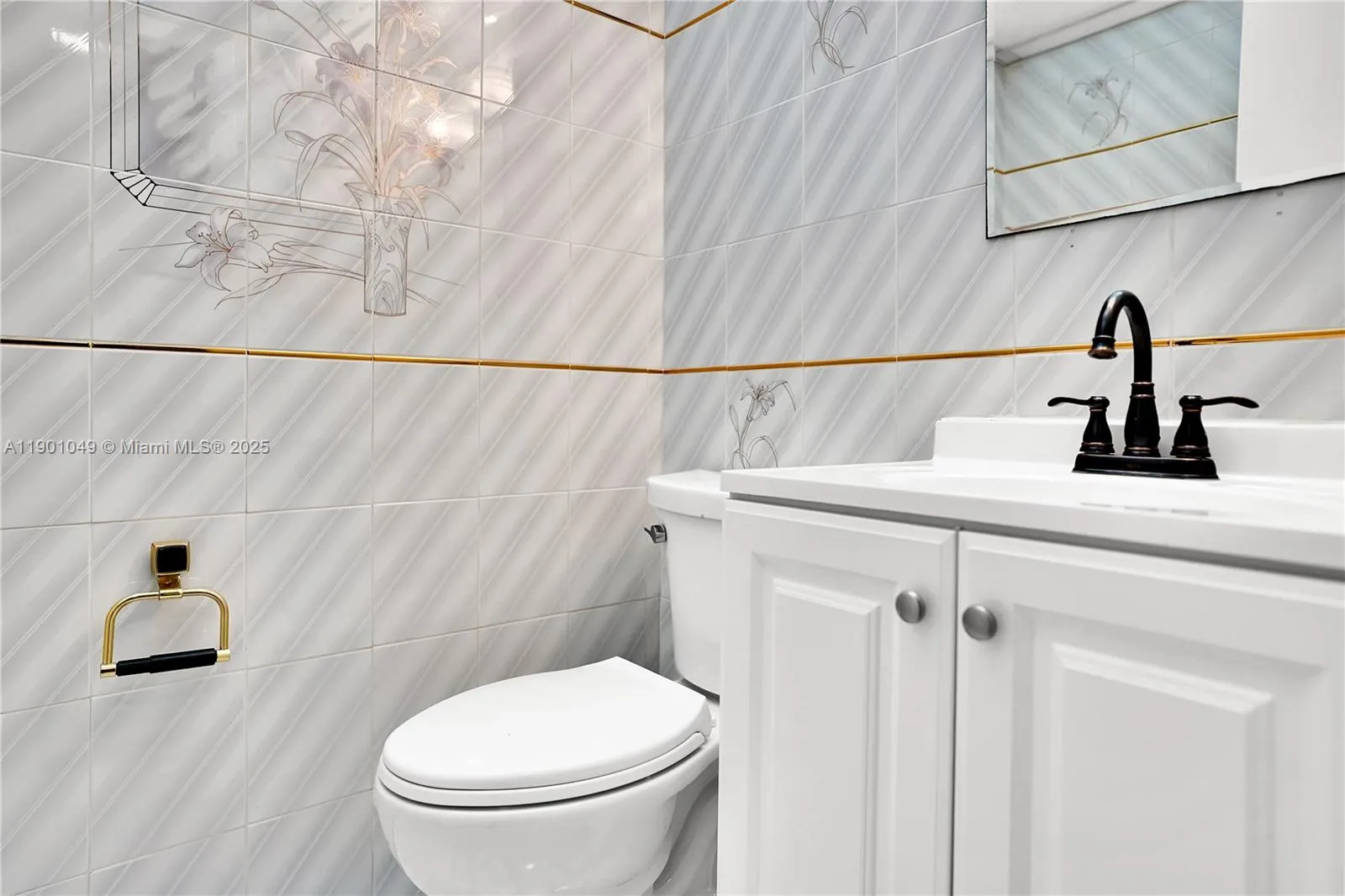 5005 Collins Ave, #607