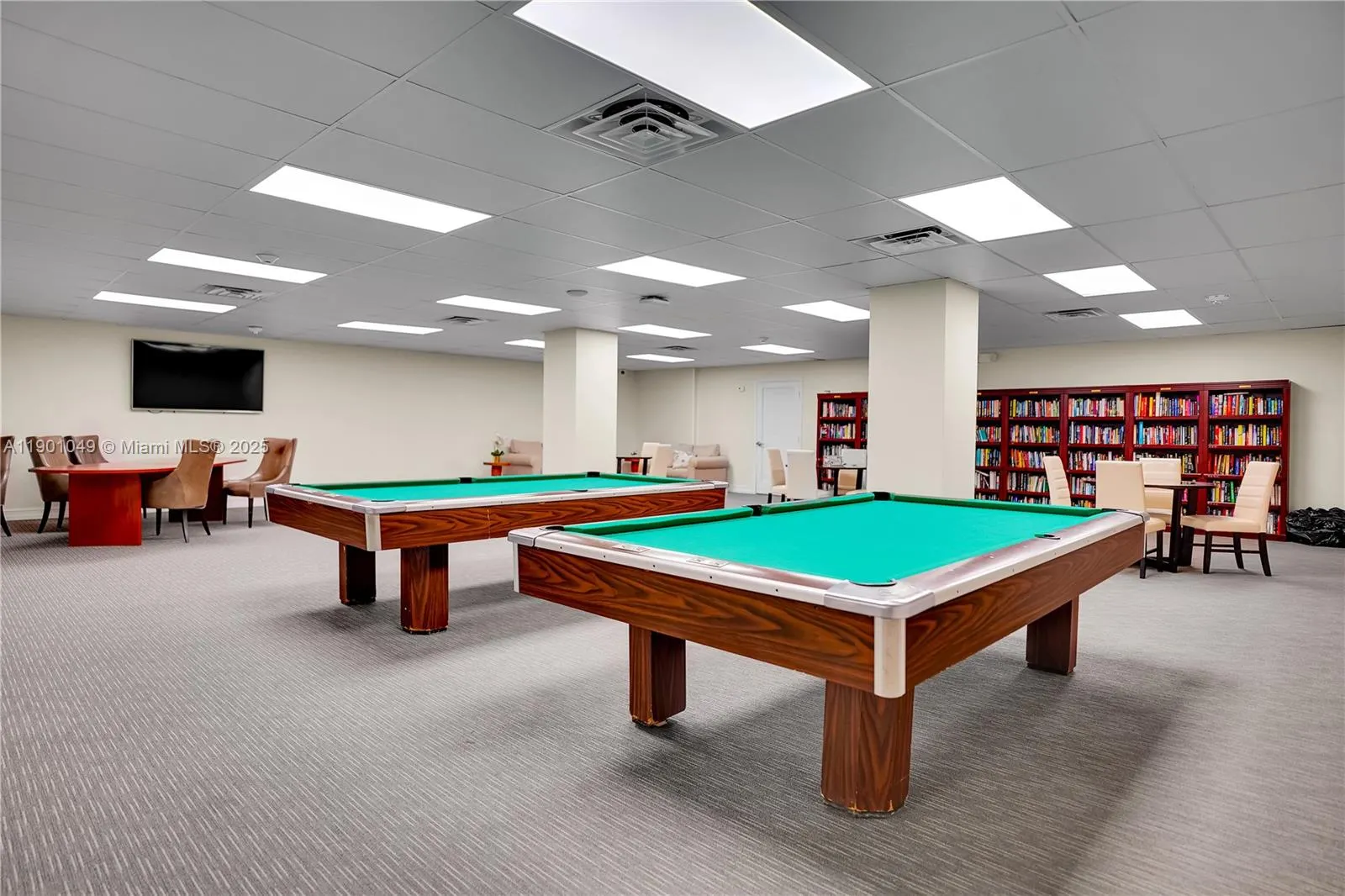 5005 Collins Ave, #607