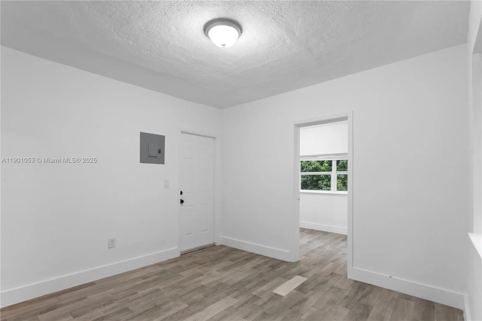 27 NE 60th Ter, #3