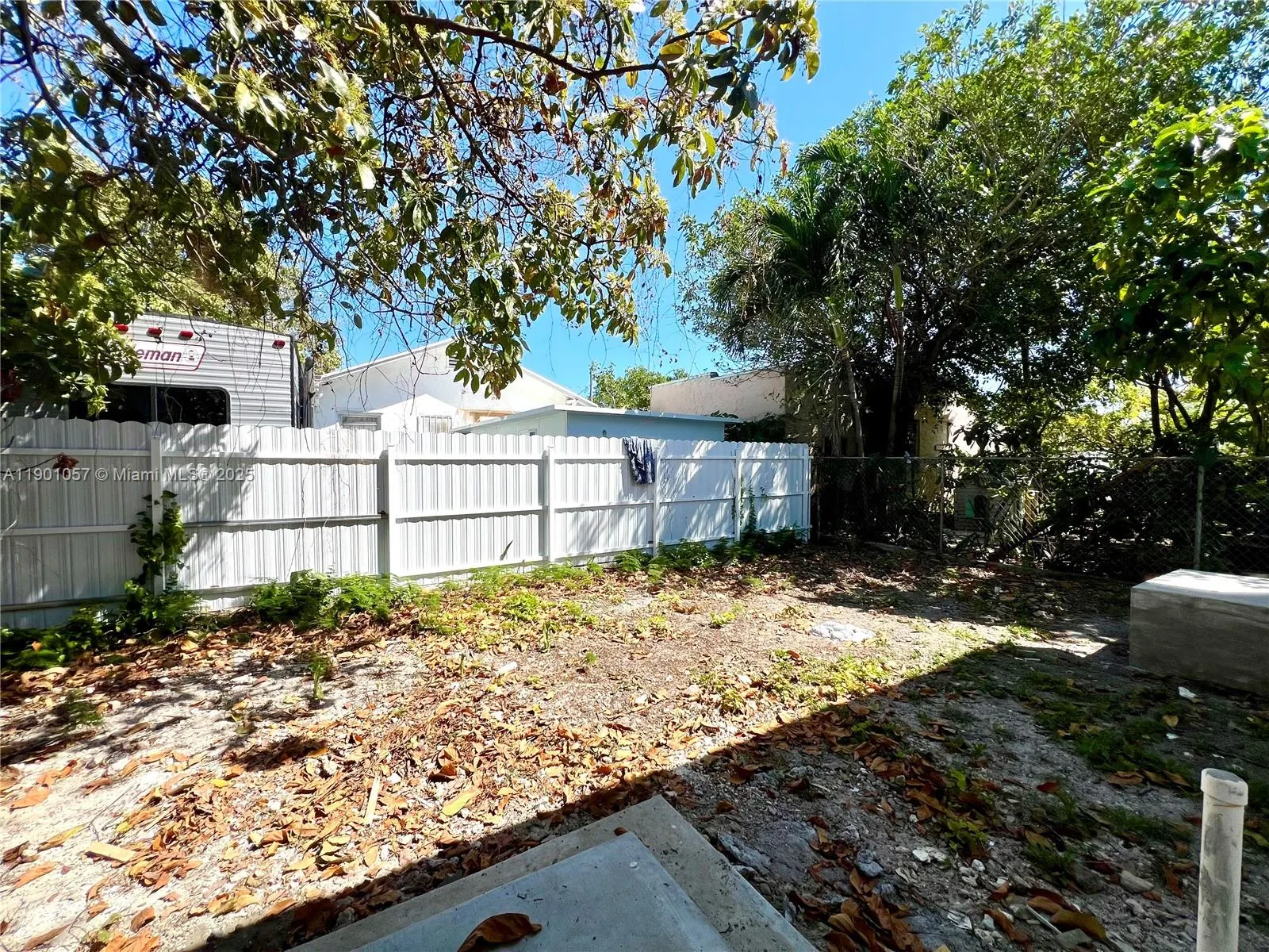 6820 NW 6th Ct