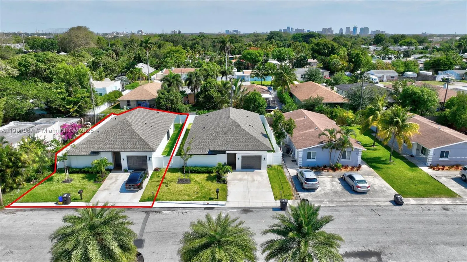 1041 W Lakewood Rd