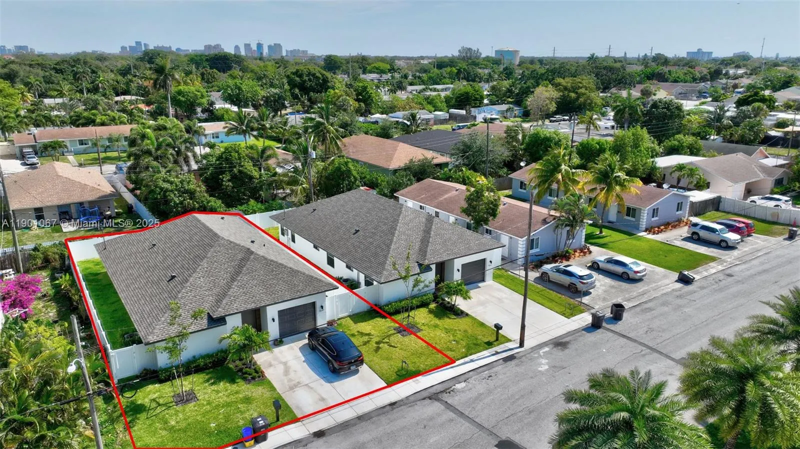 1041 W Lakewood Rd