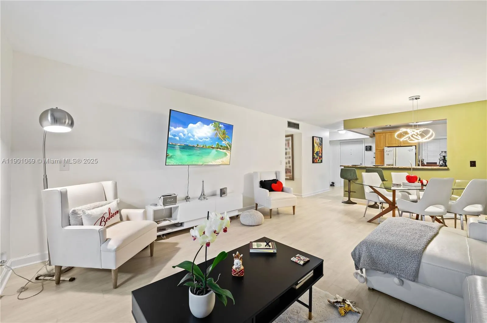 424 SE 10th St, #104