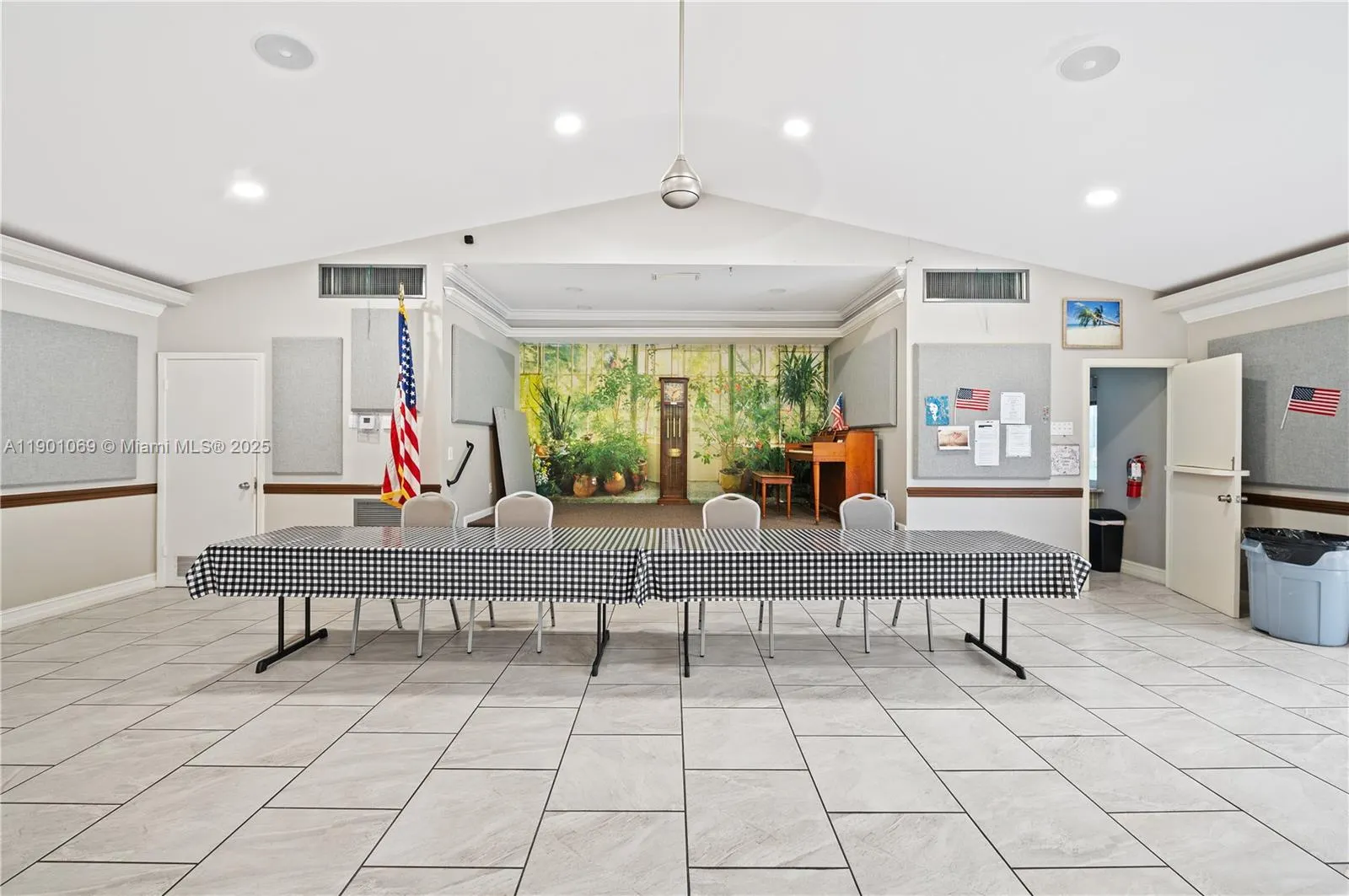 424 SE 10th St, #104