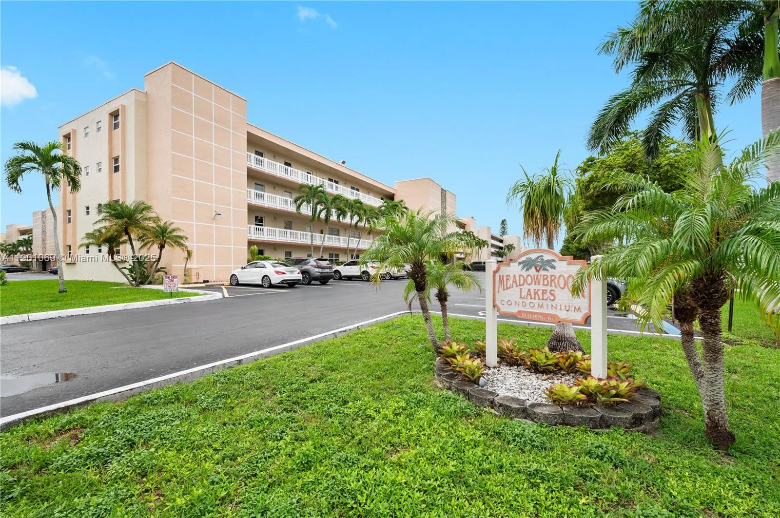 424 SE 10th St, #104