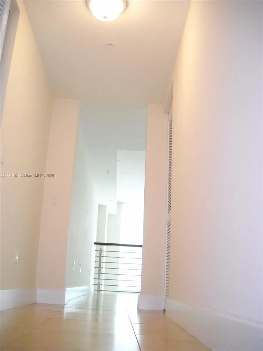 41 SE 5th St, #911