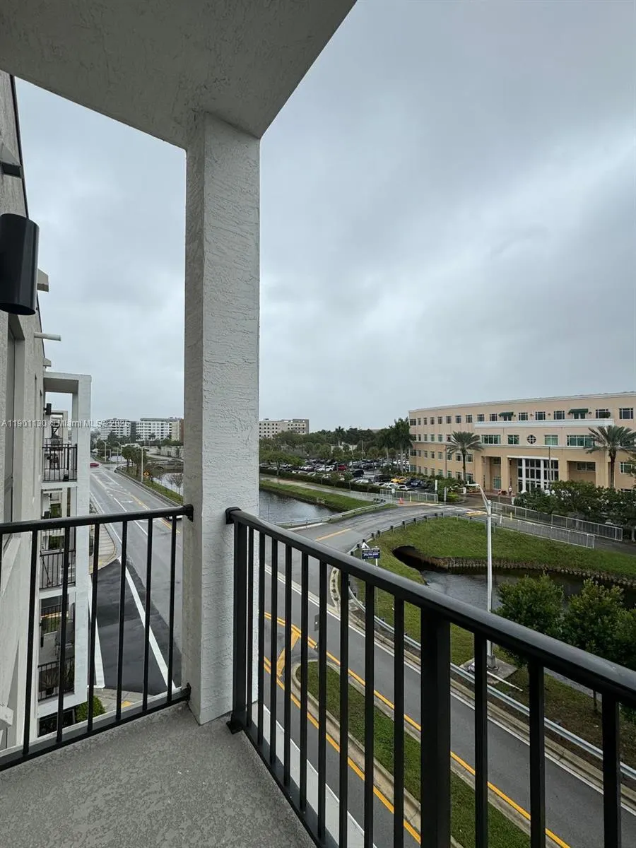 8301 NW 41st St, #B-403