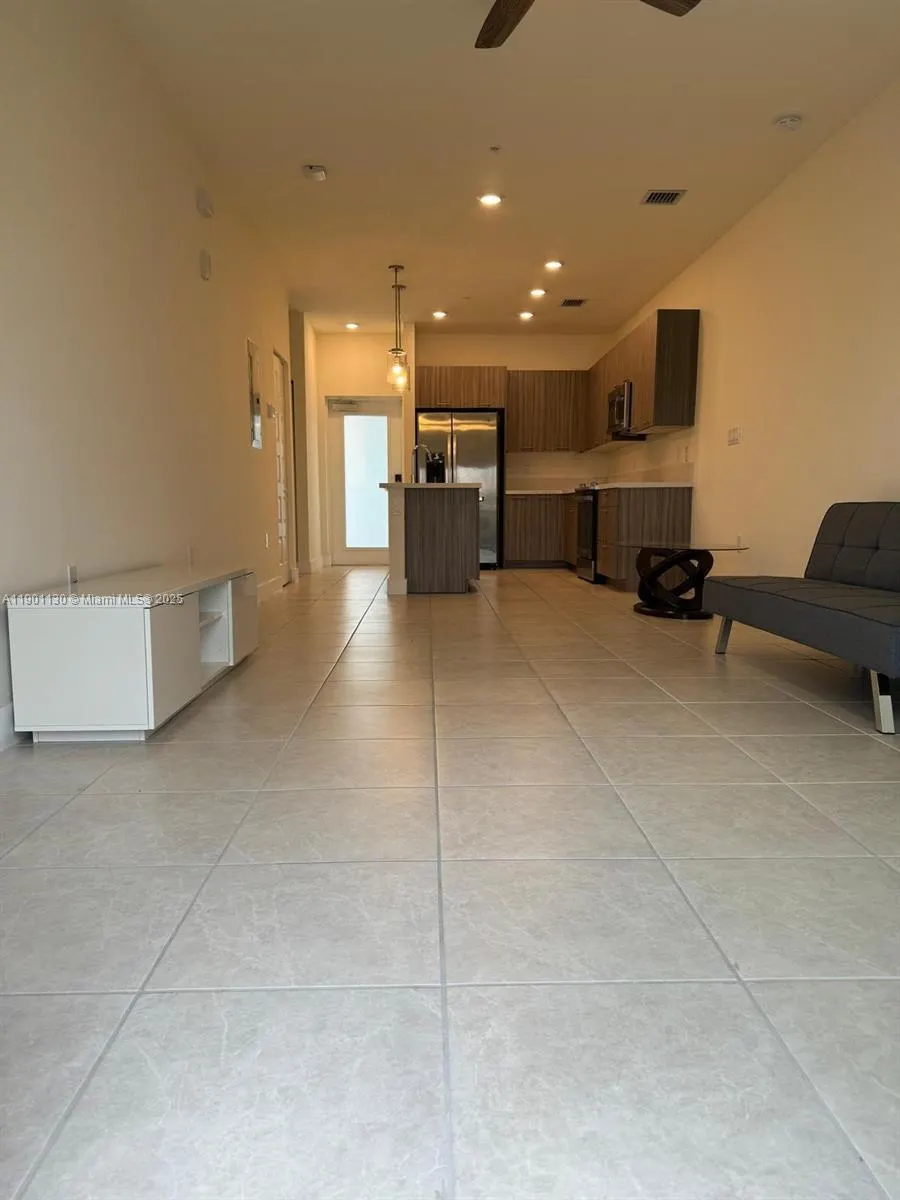 8301 NW 41st St, #B-403