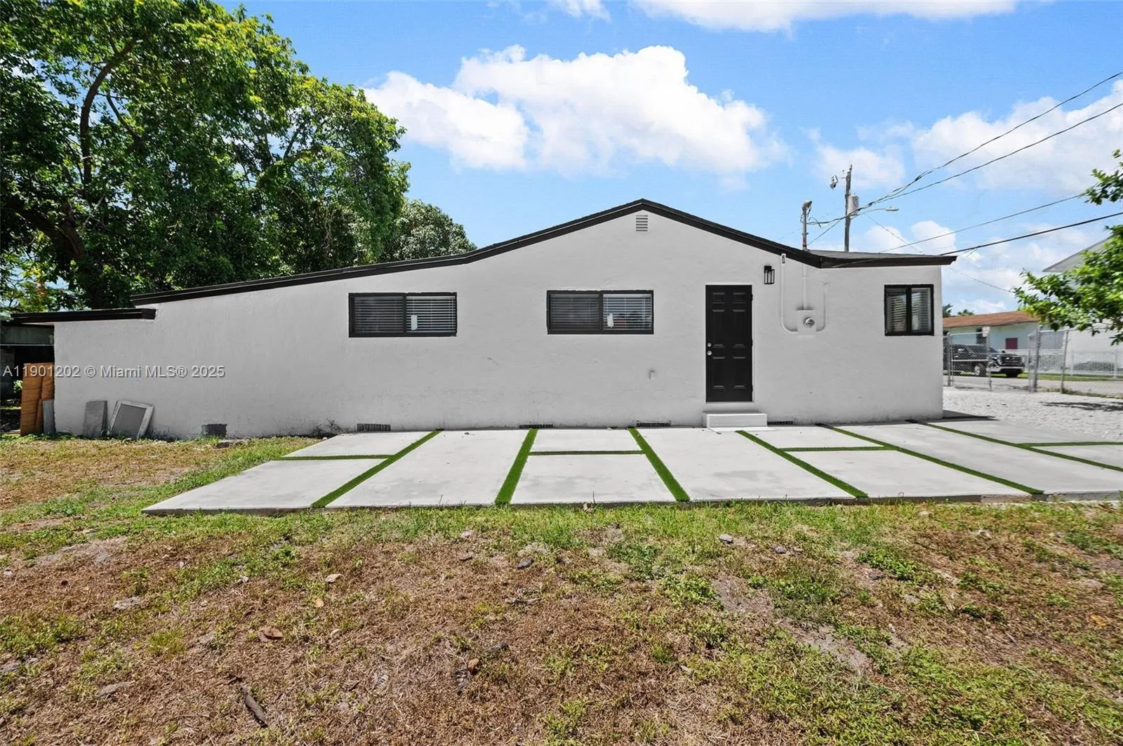 7525 NW 15th Ave
