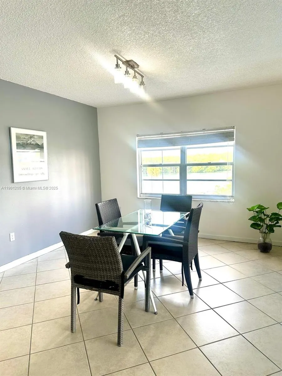 500 Bayview Dr, #321