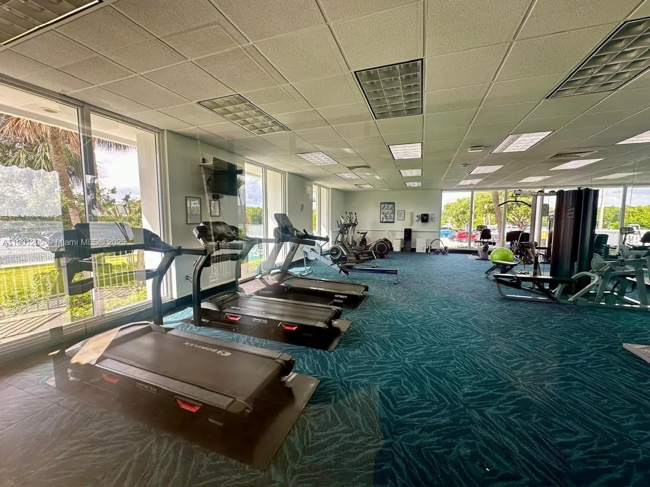 500 Bayview Dr, #321