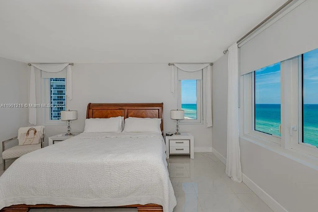 2301 Collins Ave, #1210