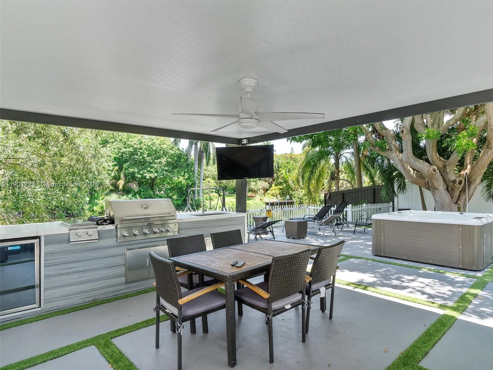 11843 W Biscayne Canal Rd